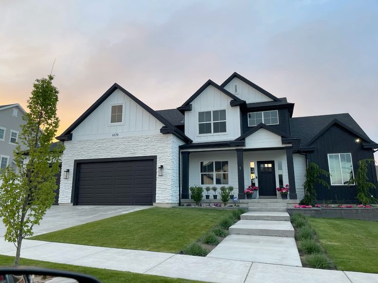 Чичикова какой-нибудь двадцатилетний.